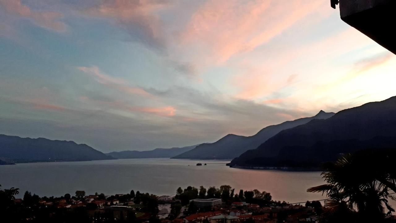 Sole & Lago-lake Maccagno